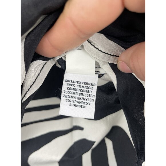 DIANE VON FURSTENBERG Black White Animal Zebra Button Back Short Sleeve Blouse M - Picture 8 of 9